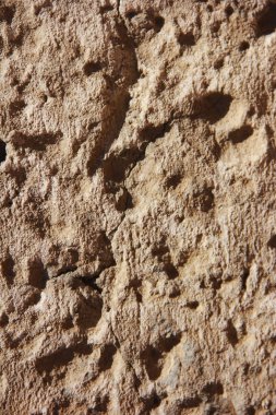 kahverengi taş veya mwith çatlaklar ve kalıpçı duvar bir doku
