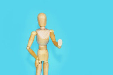 ahşap sarı manken bir poz ve işaret durdurma