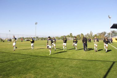Antalya, Türkiye. 25 Aralık 2018. Açık bir stadyumda futbolcular için bir oturum eğitimi 