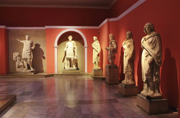 Antalya. Turkey. January 26, 2018. Ancient stone sculptures in the archaeological a museum. — Stock Photo, Image