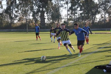 Antalya, Türkiye. 25 Aralık 2018. Açık bir stadyumda futbolcular için bir oturum eğitimi 