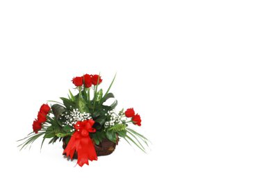 yeşil yaprakları ile kırmızı doğal gül dekoratif buket