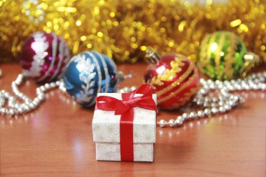 noel dekor ea yeni yıl tatili kırmızı yay ile hediye kutusu