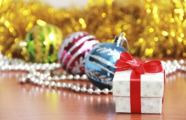 noel dekor ea yeni yıl tatili kırmızı yay ile hediye kutusu