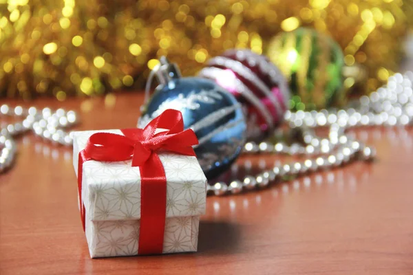 noel dekor ea yeni yıl tatili kırmızı yay ile hediye kutusu