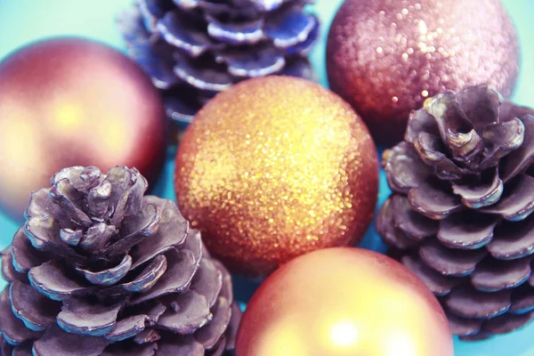 Navidad Juguetes Multicolores Bolas Conos Árbol Para Año Nuevo Unas — Foto de Stock