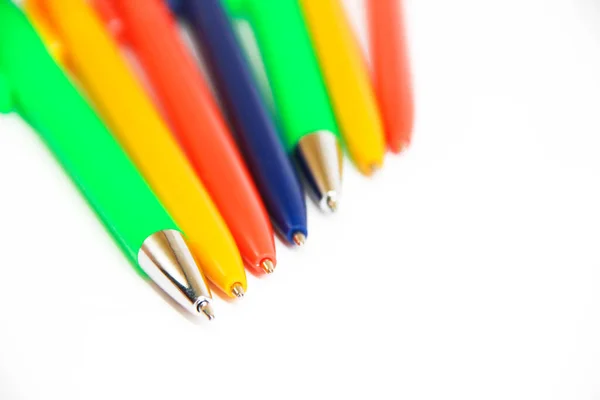 Stylos Papeterie Multicolores Pour Écrire Sur Fond Blanc — Photo