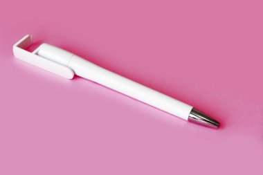 Kırtasiye, plastik beyaz kalem.