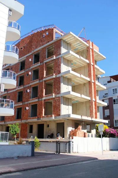 2019年9月26日 土耳其安塔利亚 在建筑物上建造多层住宅 — 图库照片