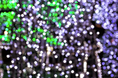 Ufuk gece ışık, bulanık parıldıyor