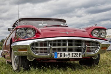 Franken, Almanya, 23 Haziran 2018: bize eski model araba, önden görünüm