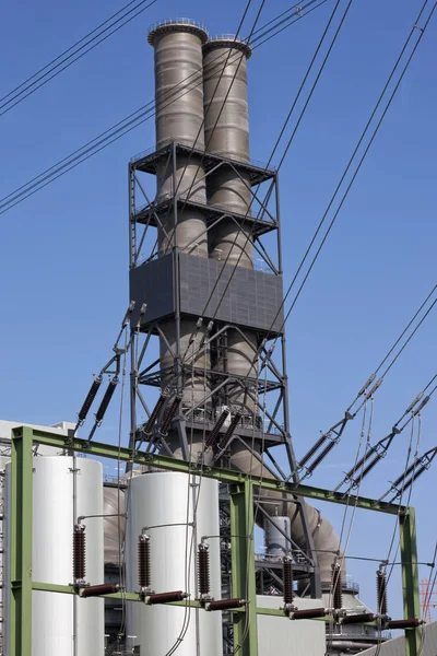 Elektriciteitscentrale Distributie Van Elektriciteit Voor Verschillende Transmissienetwerken Hoogspanning Lijn — Stockfoto
