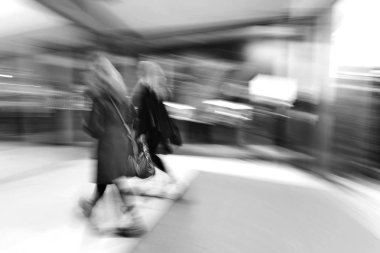 Bulanık Alışveriş Merkezi, koridordan etkisi zoom acele insanlar