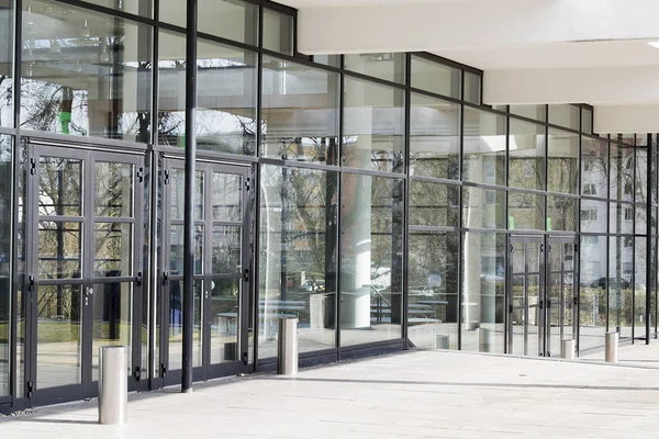 Edificio de vidrio moderno — Foto de Stock
