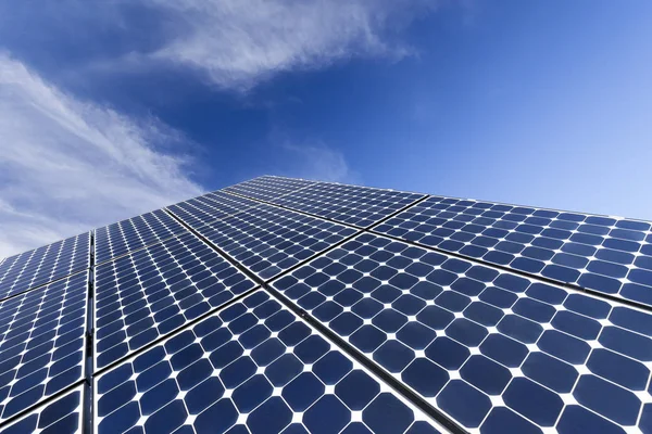 Celdas solares fotovoltaicas Imágenes De Stock Sin Royalties Gratis