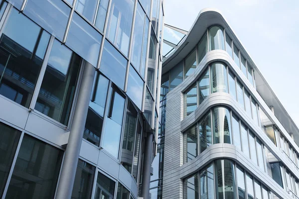 Edificio de vidrio moderno en Alemania — Foto de Stock