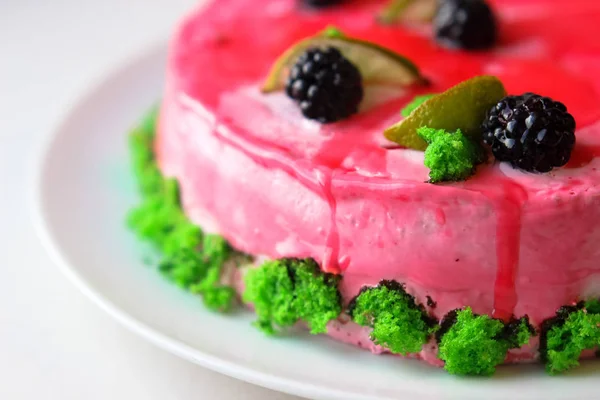 Cake Strawberries Cream — Stock Photo, Image