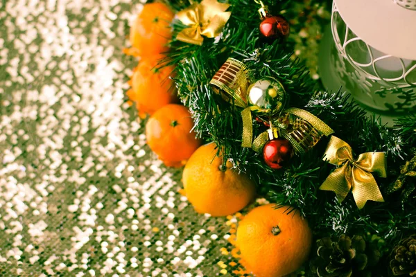 Árbol Navidad Decoraciones Sobre Fondo Madera Lugar Para Espacio Copia — Foto de Stock
