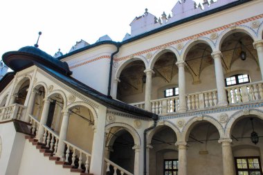 Baranow Sandomierski, Polonya - 08 Ekim 2013: Baranow Sandomierski, Polonya, sarayda dış kez küçük Wawel denilen.
