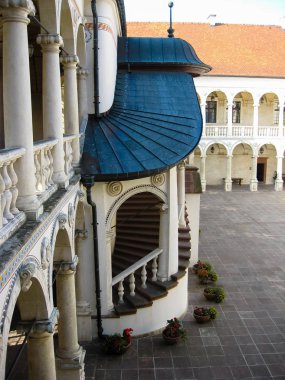 Baranow Sandomierski, Polonya - 08 Ekim 2013: Baranow Sandomierski, Polonya, sarayda dış kez küçük Wawel denilen.