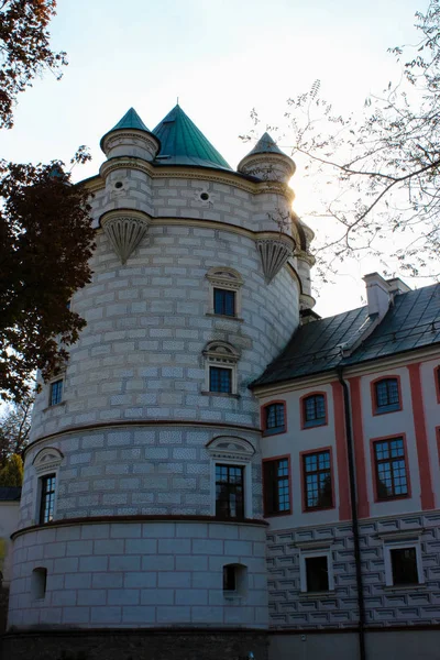 波兰克拉西津 2013年10月11日 克拉西钦城堡 美丽的文艺复兴宫殿在波兰 这座城堡属于几个高贵的波兰家庭 拥有丰富的雕刻门户 Loggias 拱廊和独特的墙壁装饰 — 图库照片