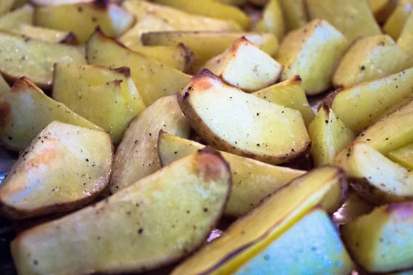 Ψητές Πατάτες Βότανα Είναι Έτοιμο Φάει Σφήνες Πατάτας Σπιτικά Σνακ — Φωτογραφία Αρχείου