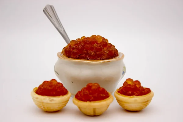 Luxury Red Caviar na tigela. Conceito de foto de alimentos . — Fotografia de Stock