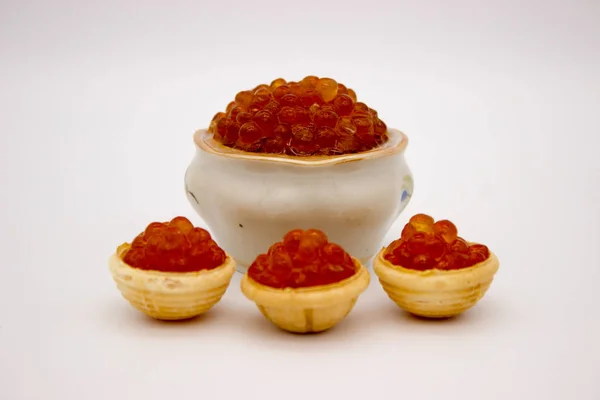 Luxury Red Caviar na tigela. Conceito de foto de alimentos . — Fotografia de Stock