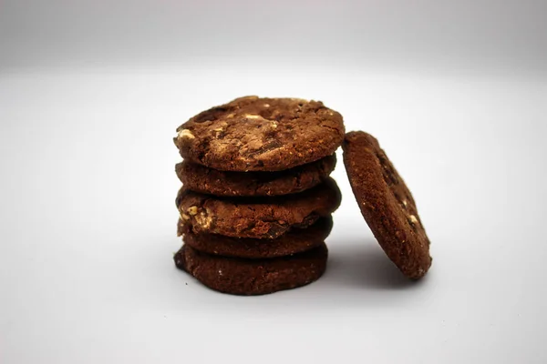 Galletas de avena. Imagen aislada sobre fondo blanco . — Foto de Stock