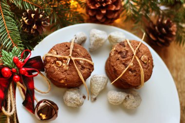 Noel süslemeleri - Noel Baba ve şube için yulaf bisküvi