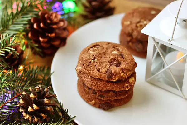 Decorações de Natal - biscoitos de aveia para Papai Noel e branche — Fotografia de Stock