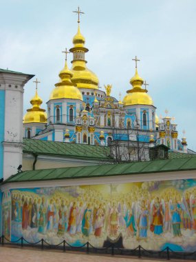 Kiev, Ukrayna - 24 Mart 2009: St Michael Manastırı. İnsan için