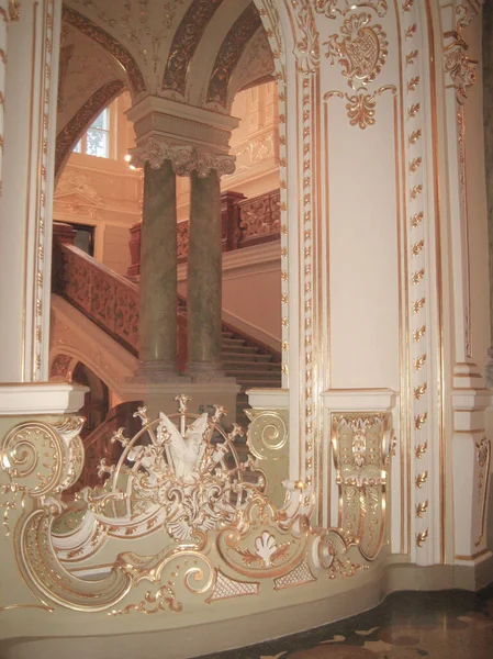 Odessa, Ukraina - 14 Mei 2010: Interior dan aula yang indah — Stok Foto