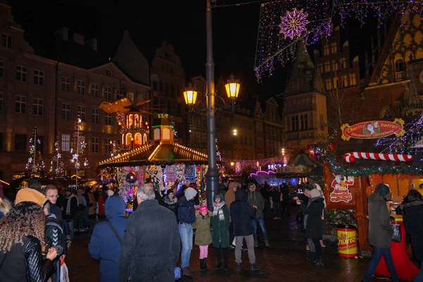 Wroclaw Polsko Prosince 2017 Mnoho Lidí Chodí Každoročním Vánočním Trhu — Stock fotografie