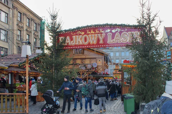 Wroclaw Polsko Prosince 2017 Lidé Chodí Každoroční Vánoční Trh — Stock fotografie