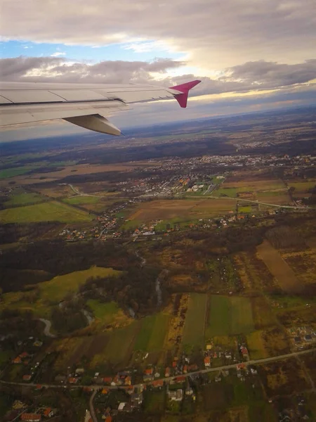 Θέα Από Παράθυρο Του Αεροπλάνου Κατά Διάρκεια Της Πτήσης — Φωτογραφία Αρχείου