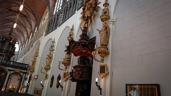 比利时布鲁日 2018年5月12日 圣母玛利亚海峡教堂内部观 — 图库照片