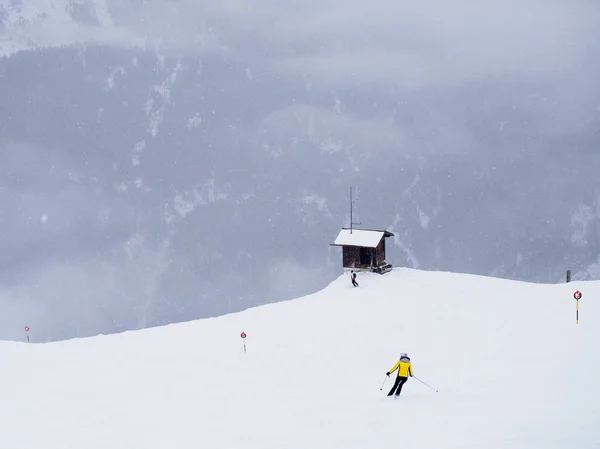 Soelden, Avusturya Kayak yamacında küçük kulübe