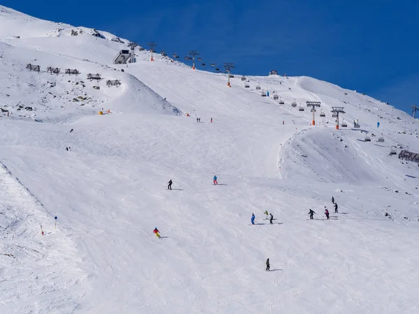 Kayakçı bakımlı yamaç Soelden tatil, Avusturya