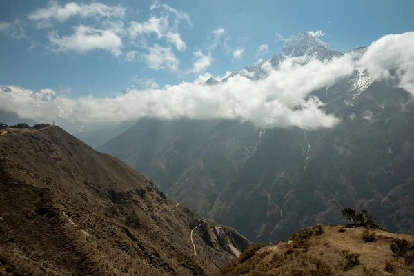 Himalaia foi cenário com Thamserku — Fotografia de Stock