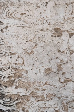 Eski kırık duvar ve tuğla.