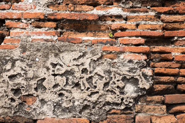 Il vecchio muro rotto e mattoni . — Foto Stock