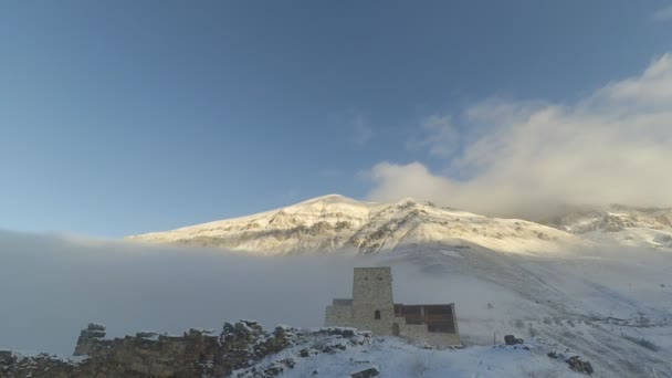 Timelapse Montanhas Montanha Nevada Torres Ancestrais — Vídeo de Stock