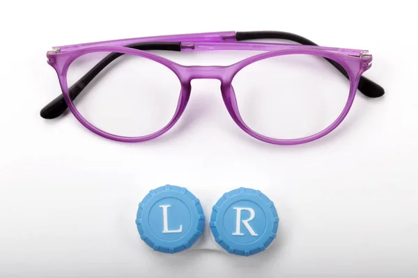 Rosa Glasögon Ram Och Kontaktlins Behållare Med Blått Lock Vit — Stockfoto