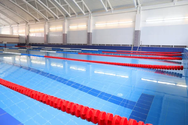 Empty Indoor Pool Clean Water — Stock Photo, Image