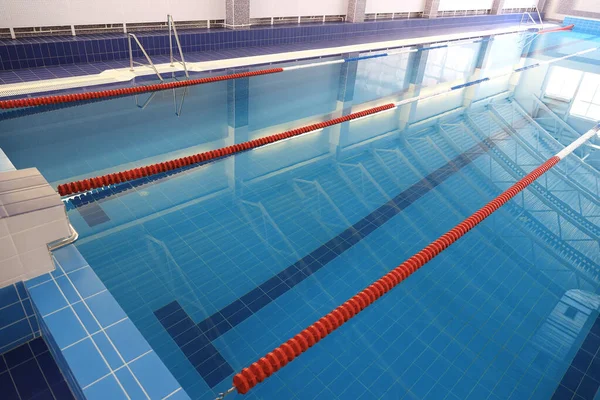 Empty Indoor Pool Clean Water — Stock Photo, Image