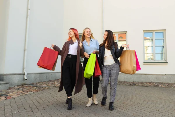 Three Young Female Friends Colorful Bags Shopping — Stock Photo, Image