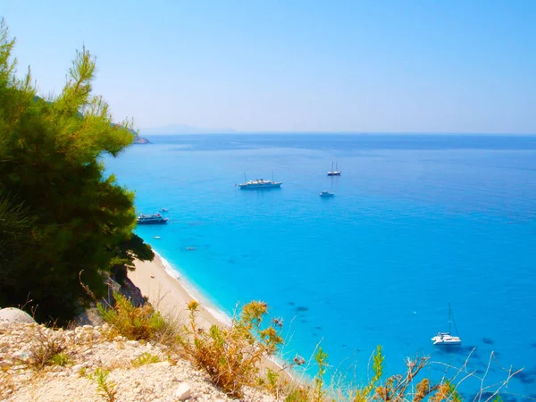 Schöner Sandstrand Mit Kristallblauem Meer Auf Der Griechischen Insel Lefkada — Stockfoto