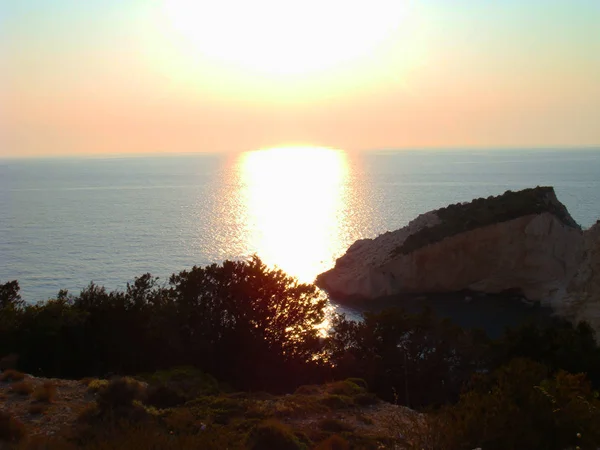 ギリシャ レフカダ島では海辺の美しい夕日 — ストック写真