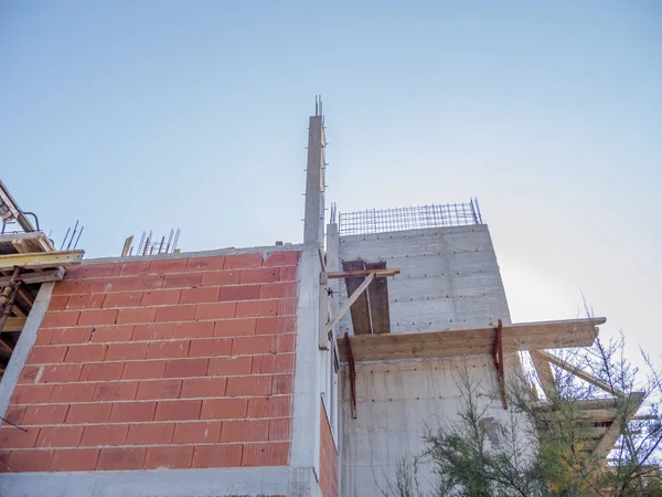 Yeni daire deniz plajda bina taze yapı duvarları closeup.